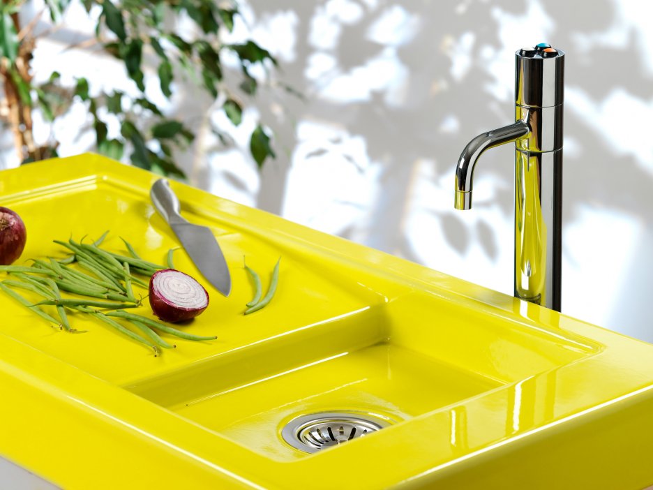 http://freshnist.com/wp-content/uploads/2012/08/25-cool-yellow-bathroom-design-ideas-20.jpg