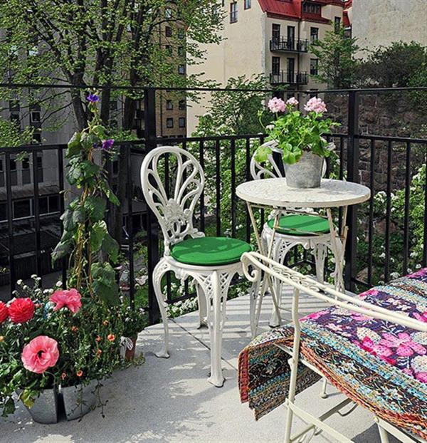 The mashup mission pretty patio summer spring garden design ...