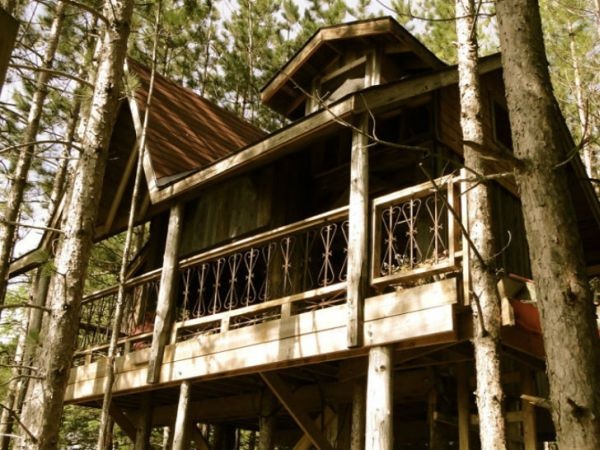 kids-tree-house-designs-and-photos (10)